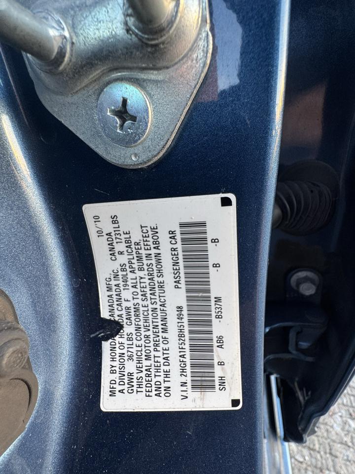 Honda Civic LX Sedan 5-Speed AT 2011