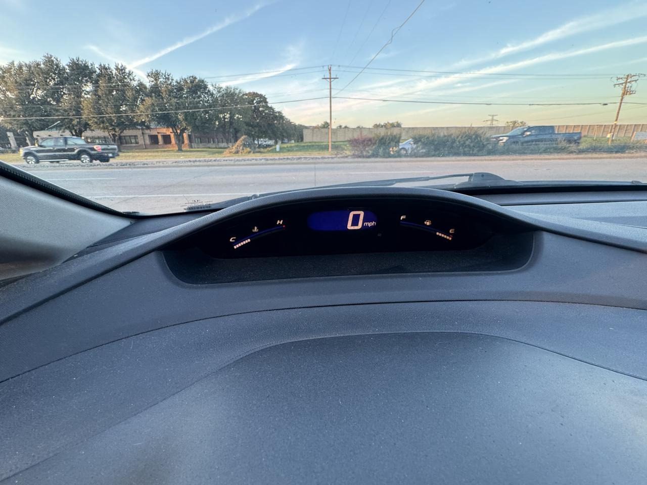 Honda Civic LX Sedan 5-Speed AT 2011