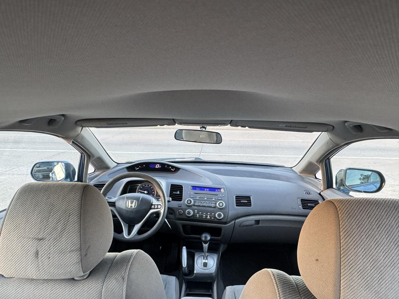 Honda Civic LX Sedan 5-Speed AT 2011