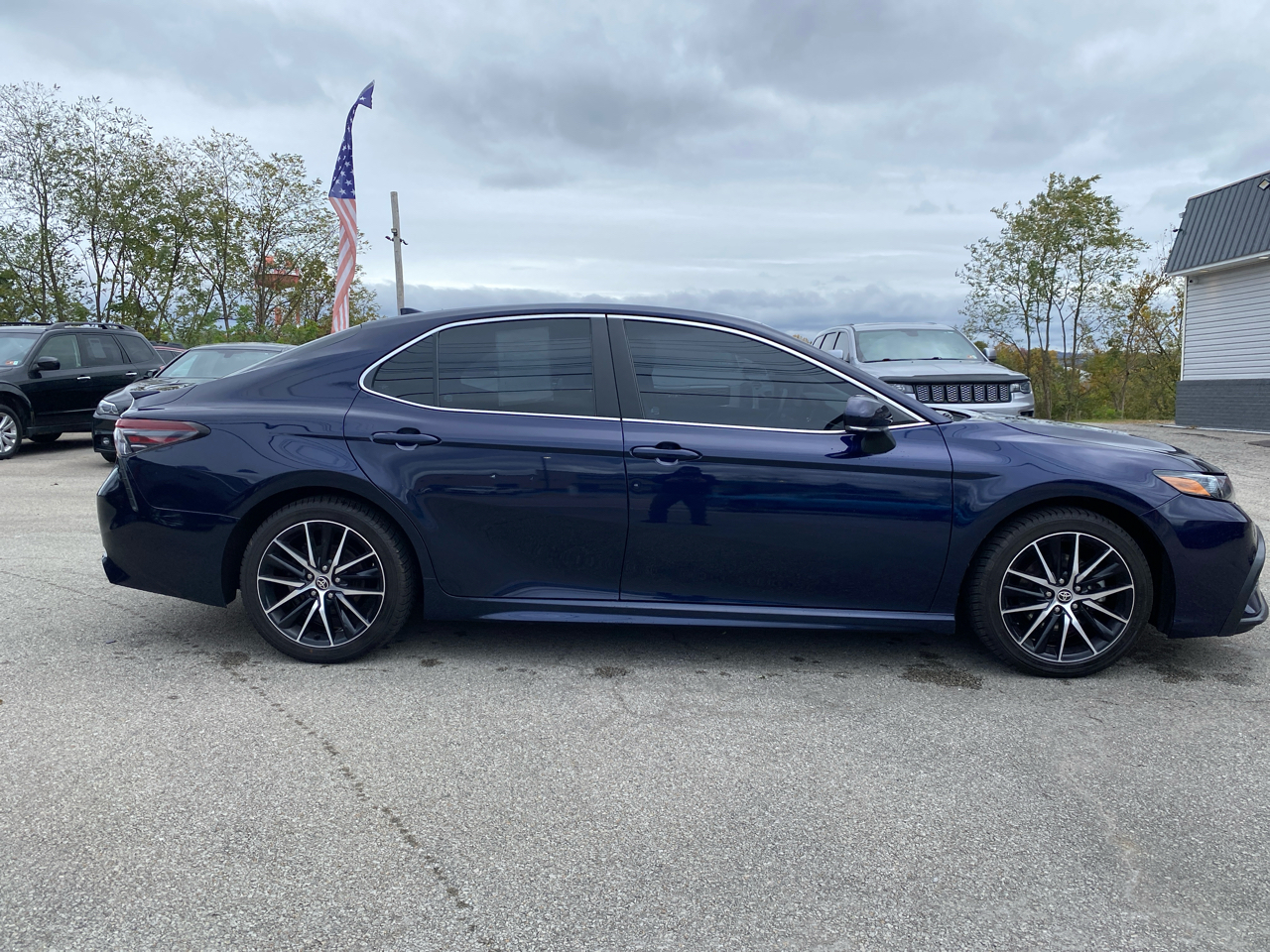 Toyota Camry SE Auto AWD (Natl) 2021