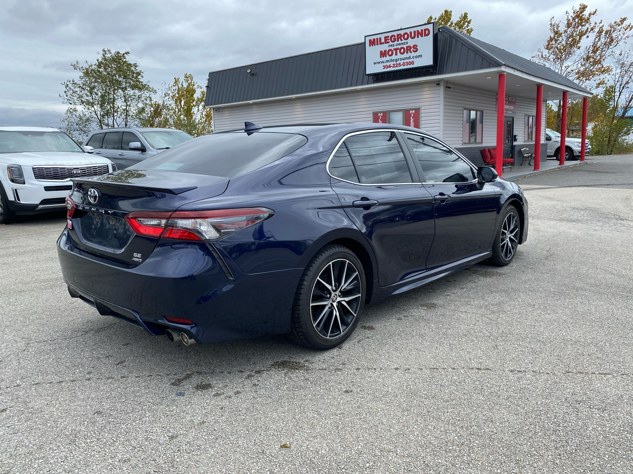 Toyota Camry SE Auto AWD (Natl) 2021