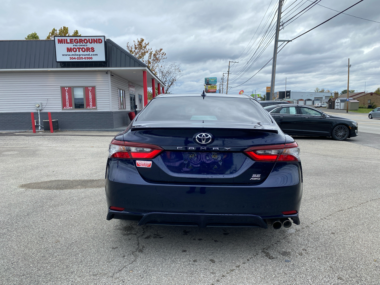 Toyota Camry SE Auto AWD (Natl) 2021