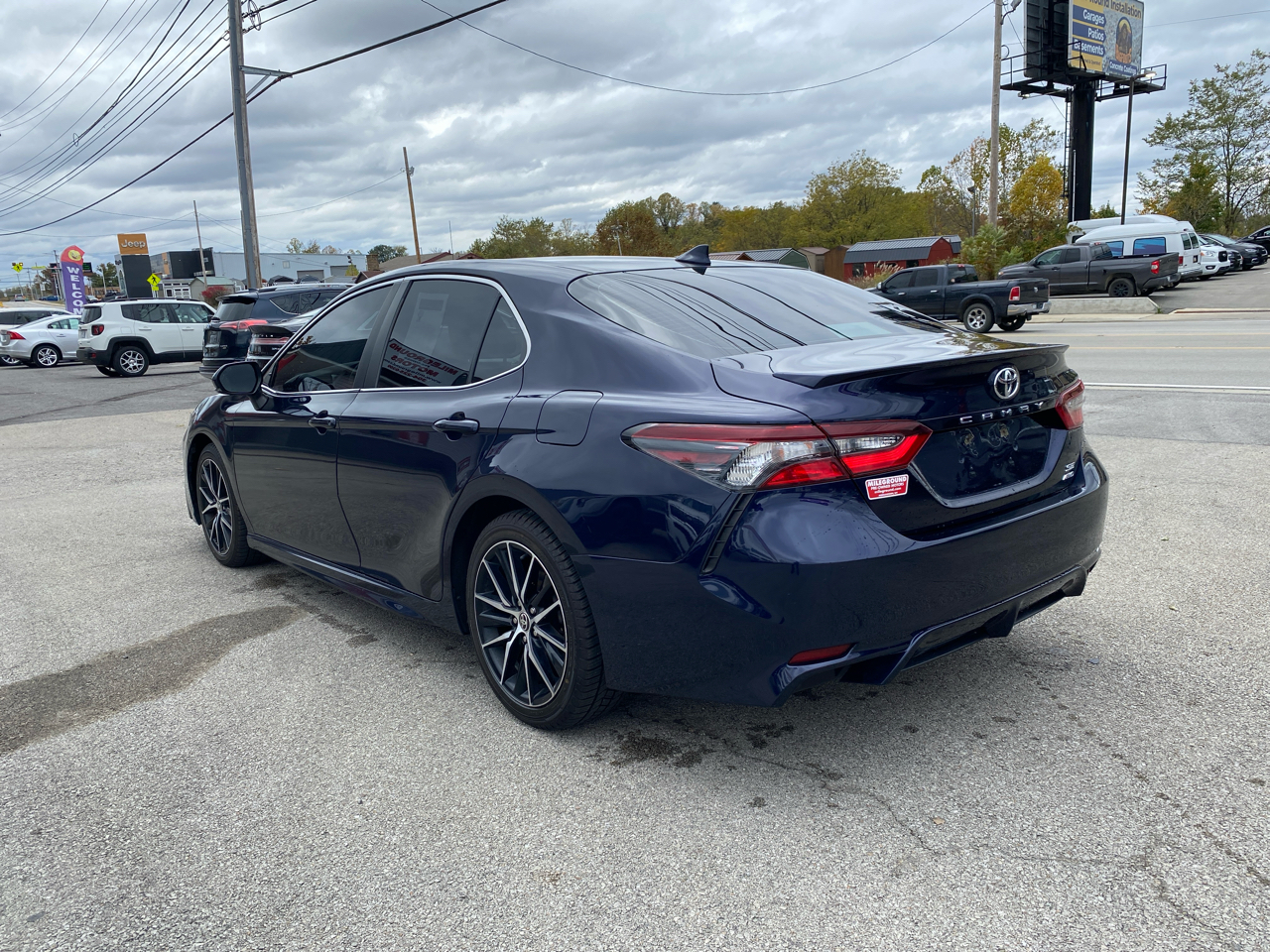Toyota Camry SE Auto AWD (Natl) 2021