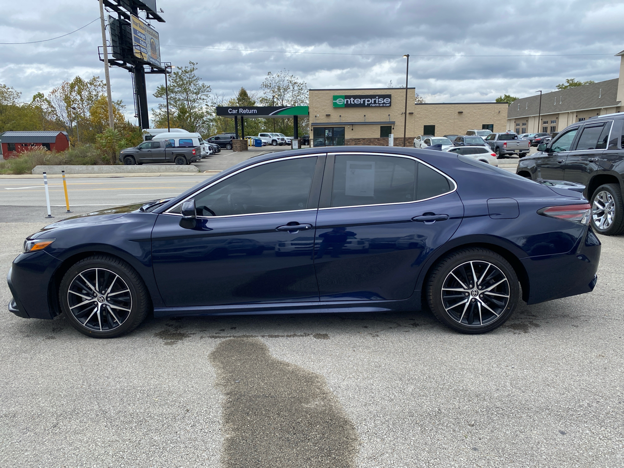 Toyota Camry SE Auto AWD (Natl) 2021