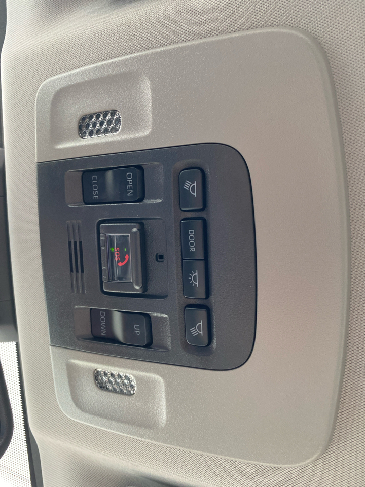 Toyota Camry SE Auto AWD (Natl) 2021