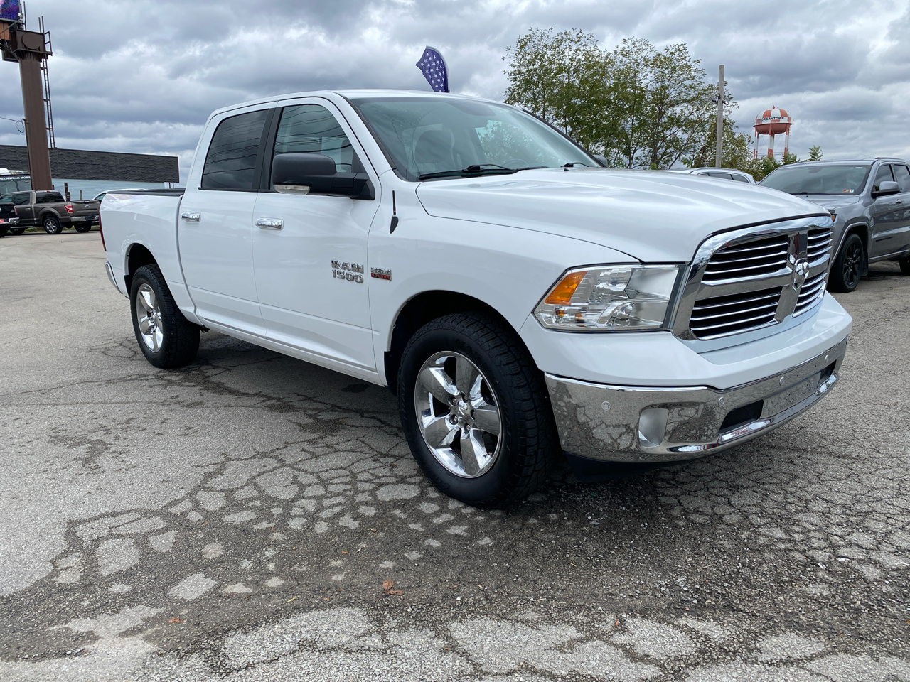 RAM 1500 Big Horn 4x4 Crew Cab 5'7" Box 2018