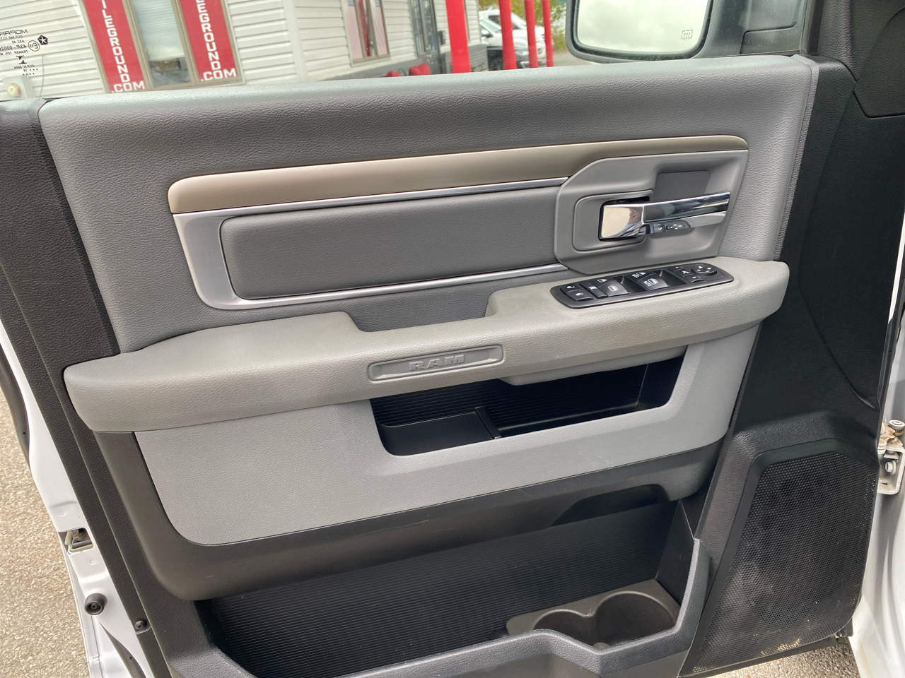 RAM 1500 Big Horn 4x4 Crew Cab 5'7" Box 2018