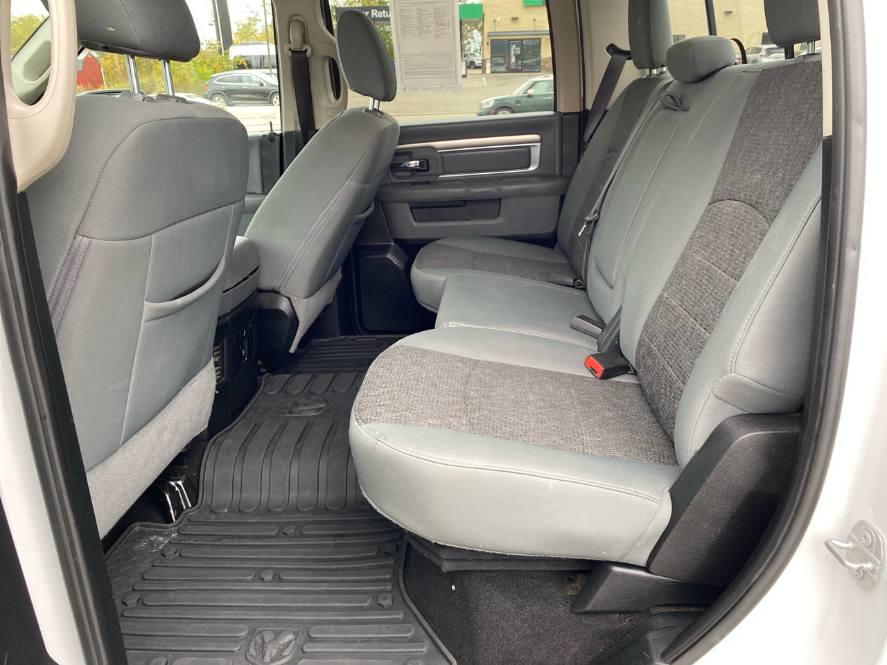 RAM 1500 Big Horn 4x4 Crew Cab 5'7" Box 2018