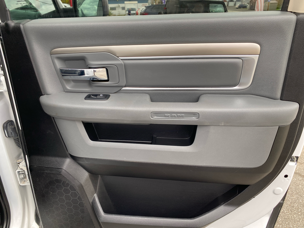 RAM 1500 Big Horn 4x4 Crew Cab 5'7" Box 2018