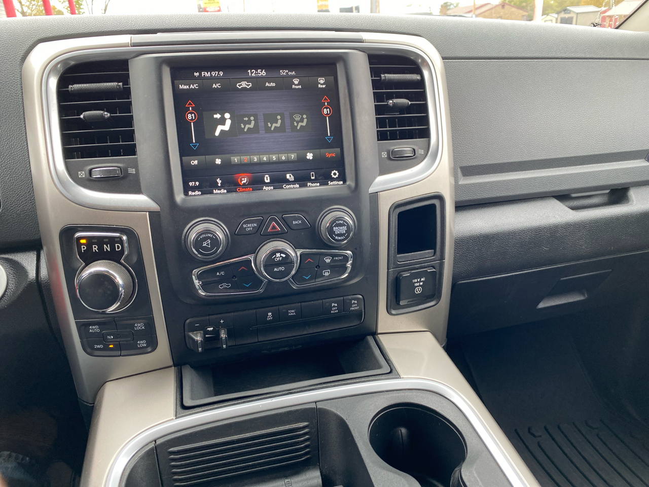 RAM 1500 Big Horn 4x4 Crew Cab 5'7" Box 2018