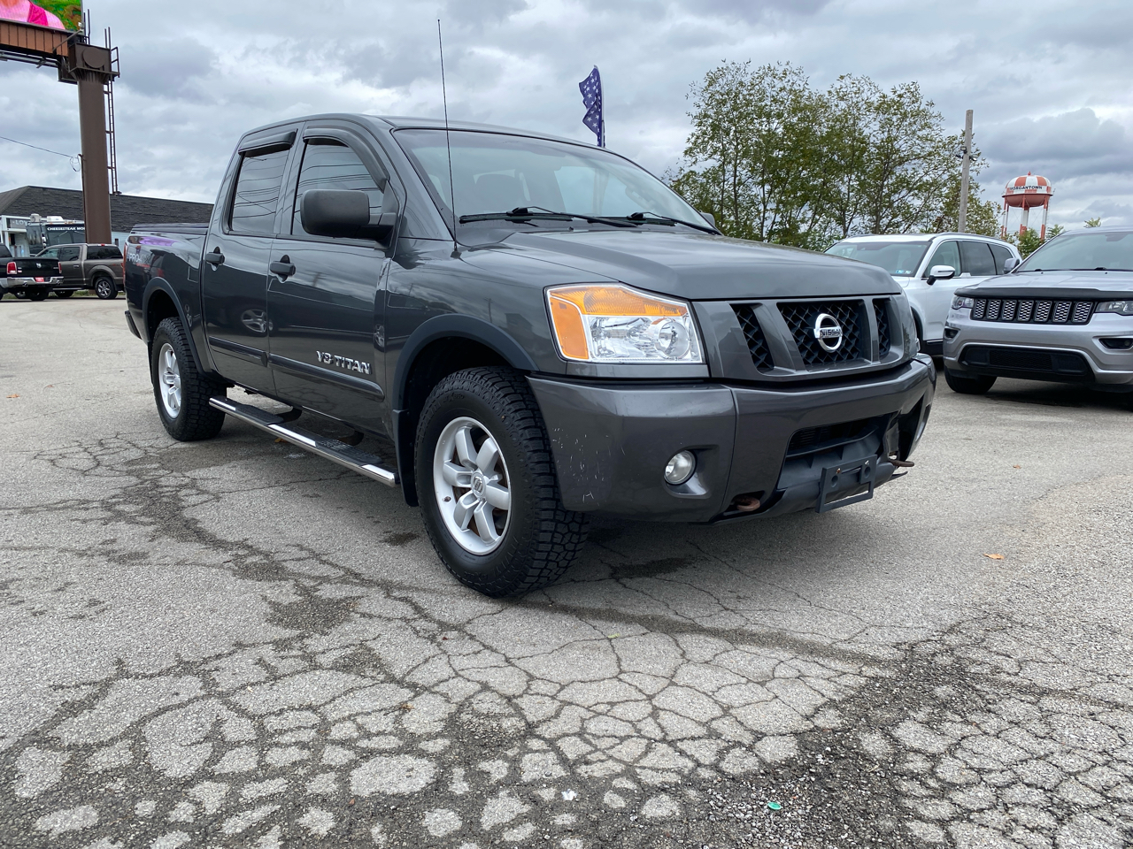 Nissan Titan 4WD Crew Cab SWB PRO-4X 2012