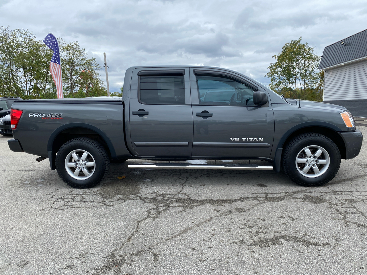 Nissan Titan 4WD Crew Cab SWB PRO-4X 2012