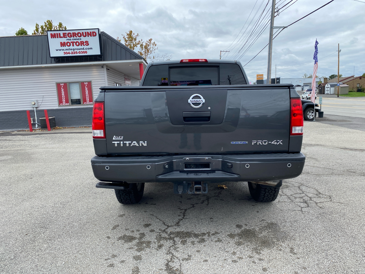 Nissan Titan 4WD Crew Cab SWB PRO-4X 2012