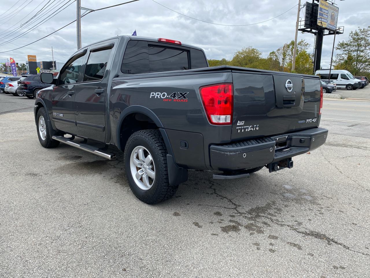 Nissan Titan 4WD Crew Cab SWB PRO-4X 2012