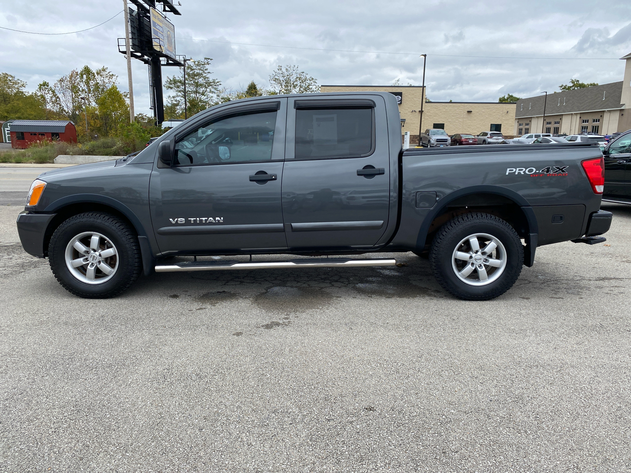 Nissan Titan 4WD Crew Cab SWB PRO-4X 2012