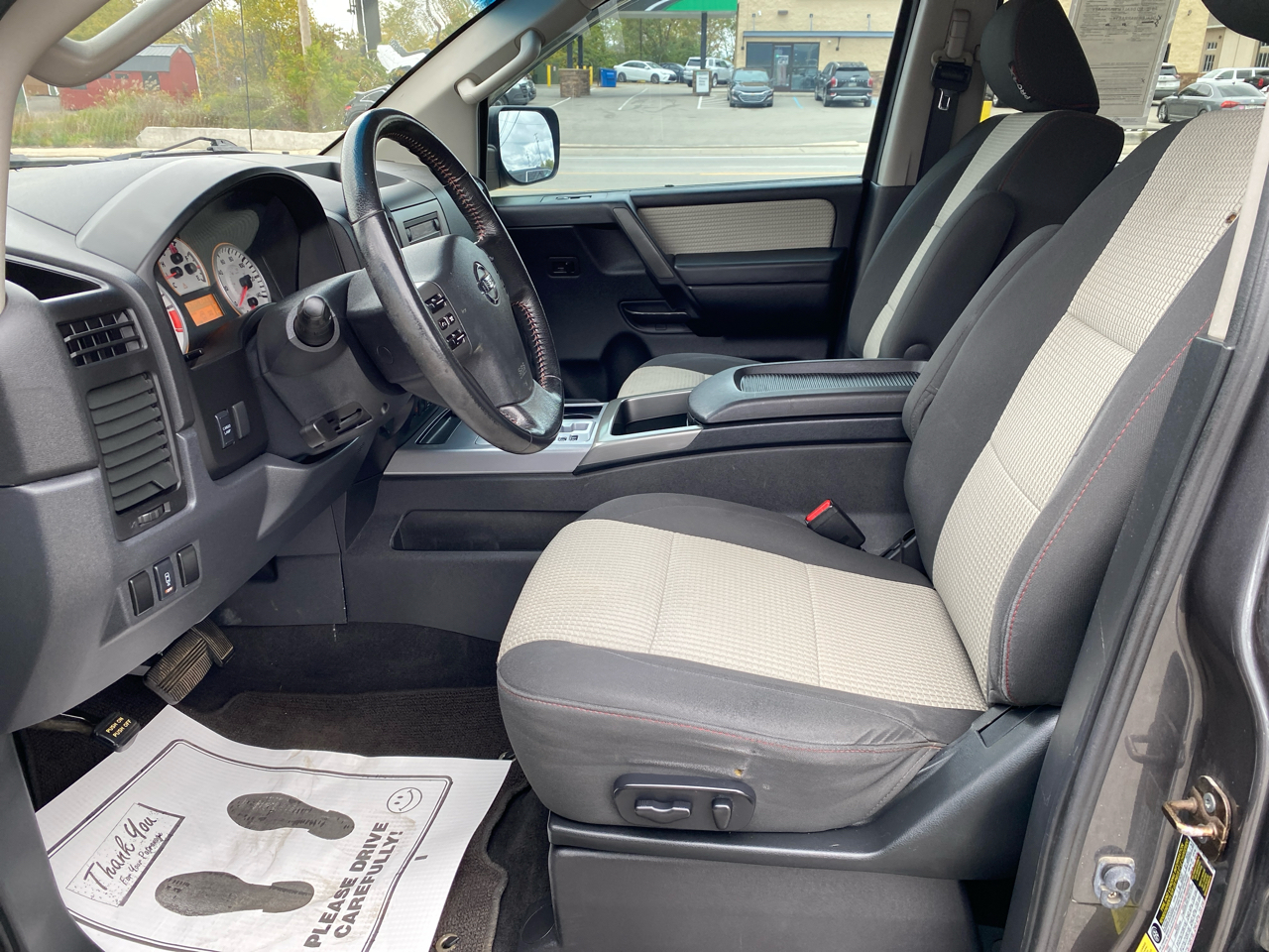 Nissan Titan 4WD Crew Cab SWB PRO-4X 2012