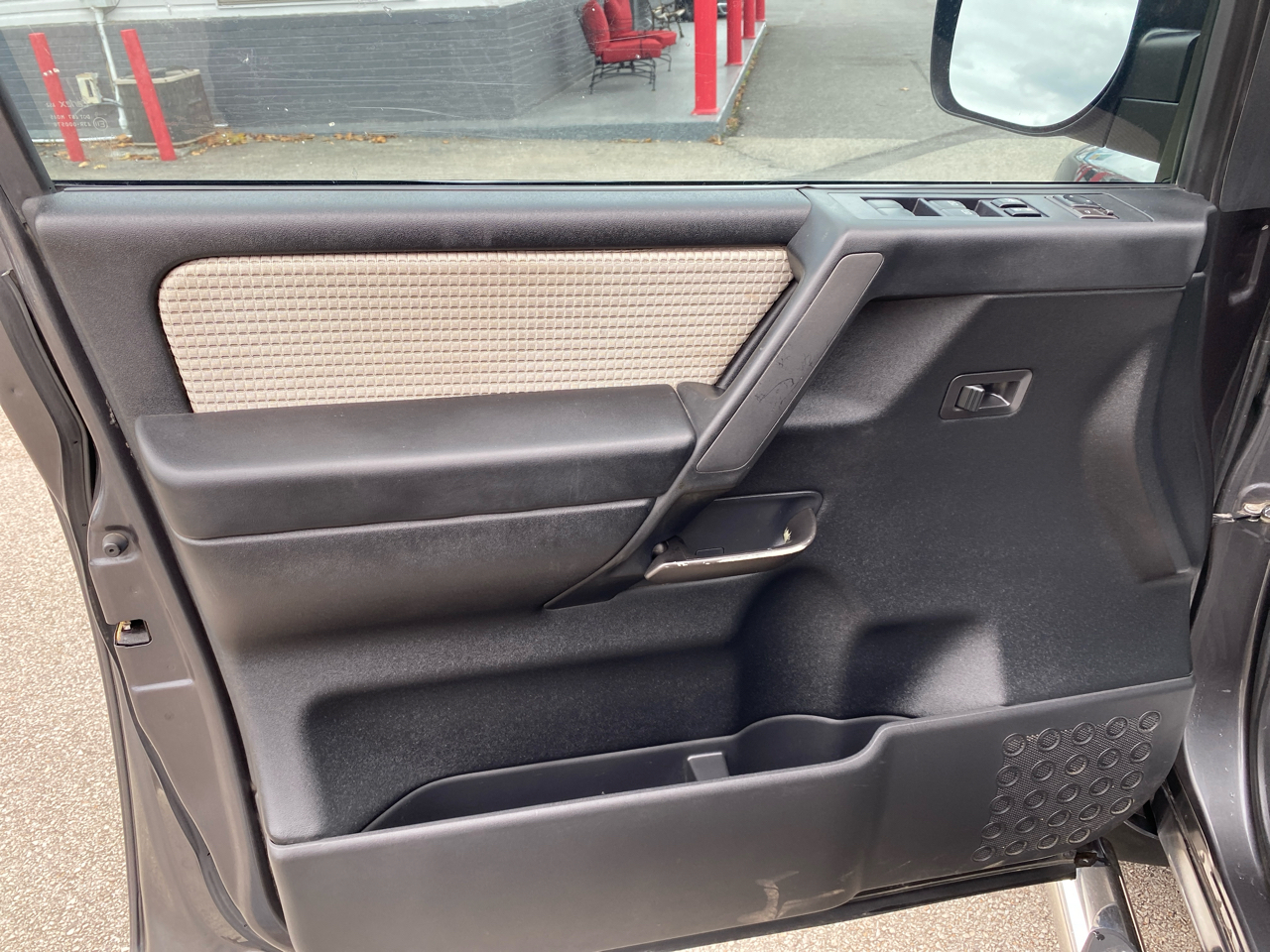 Nissan Titan 4WD Crew Cab SWB PRO-4X 2012