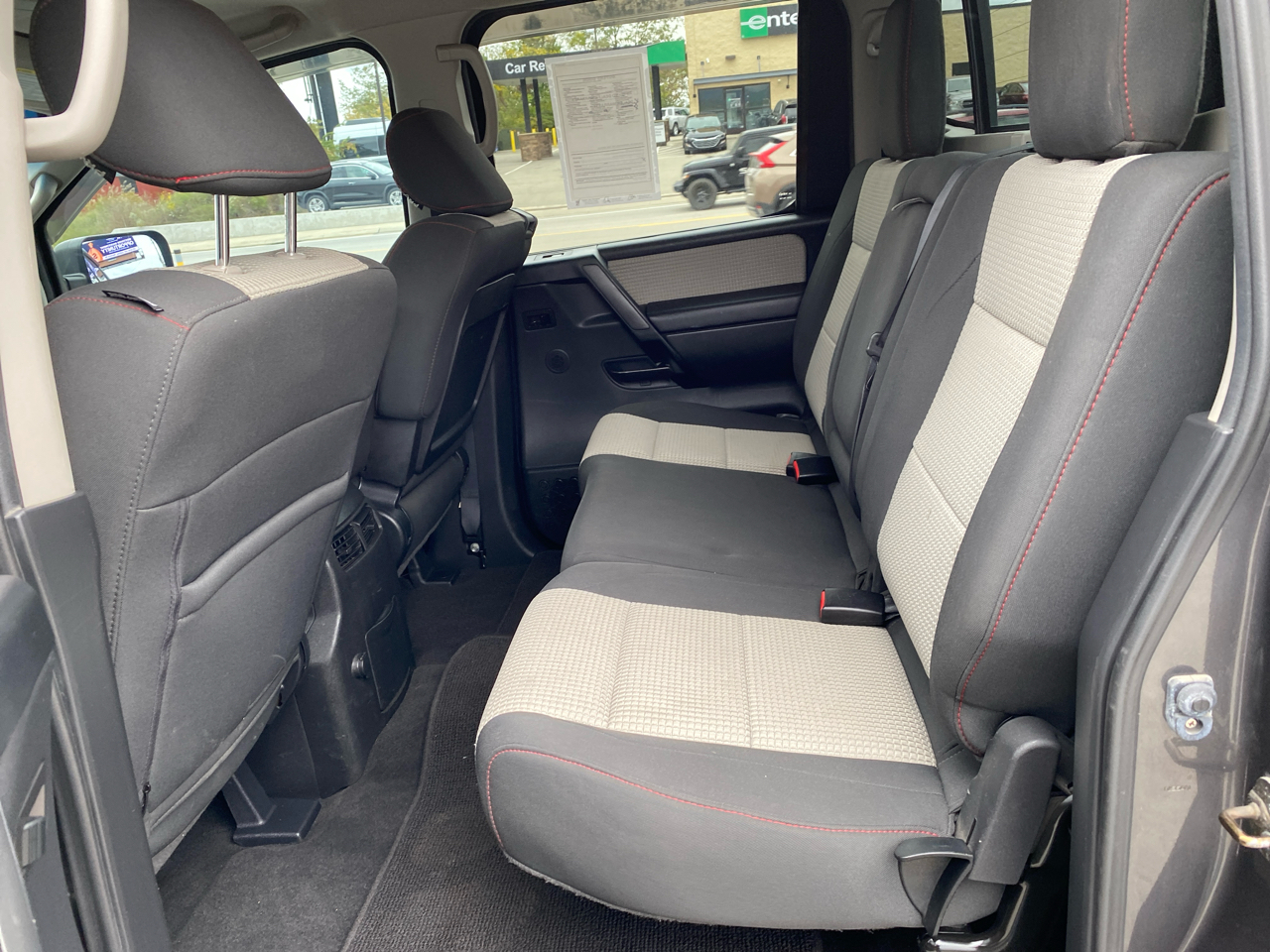 Nissan Titan 4WD Crew Cab SWB PRO-4X 2012