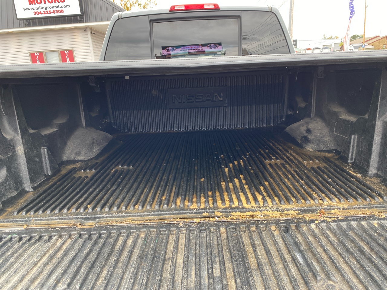 Nissan Titan 4WD Crew Cab SWB PRO-4X 2012