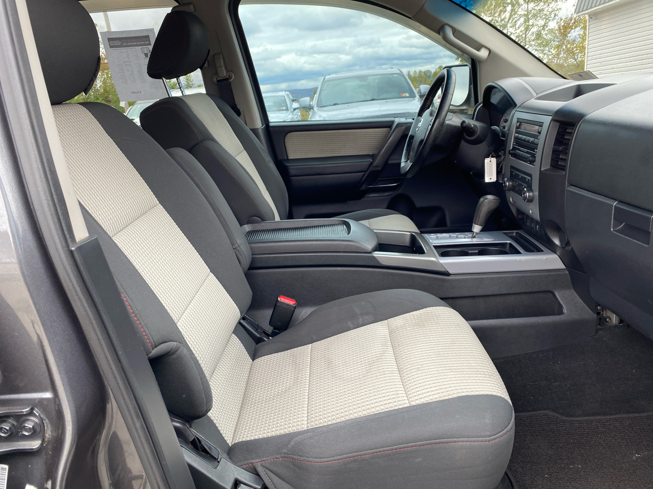 Nissan Titan 4WD Crew Cab SWB PRO-4X 2012