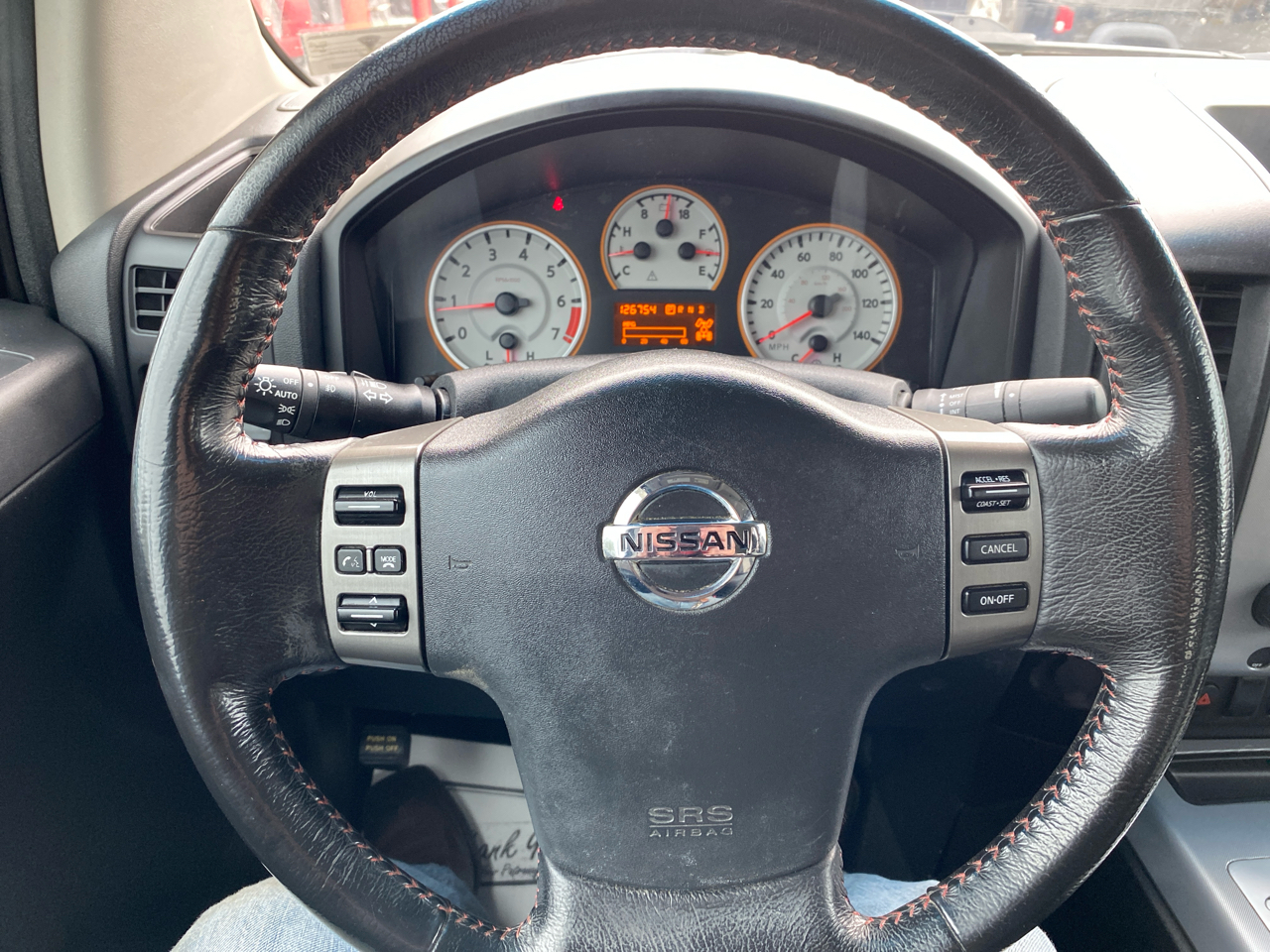Nissan Titan 4WD Crew Cab SWB PRO-4X 2012