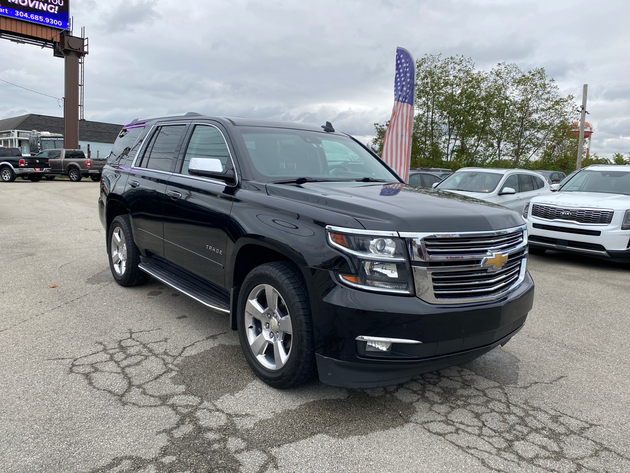 Chevrolet Tahoe 4WD 4dr Premier 2017