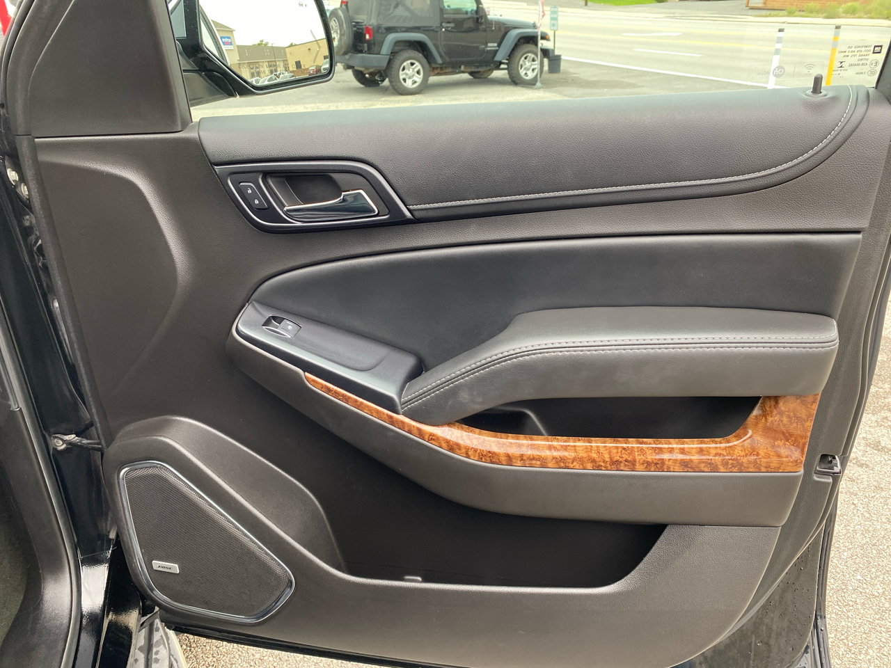 Chevrolet Tahoe 4WD 4dr Premier 2017