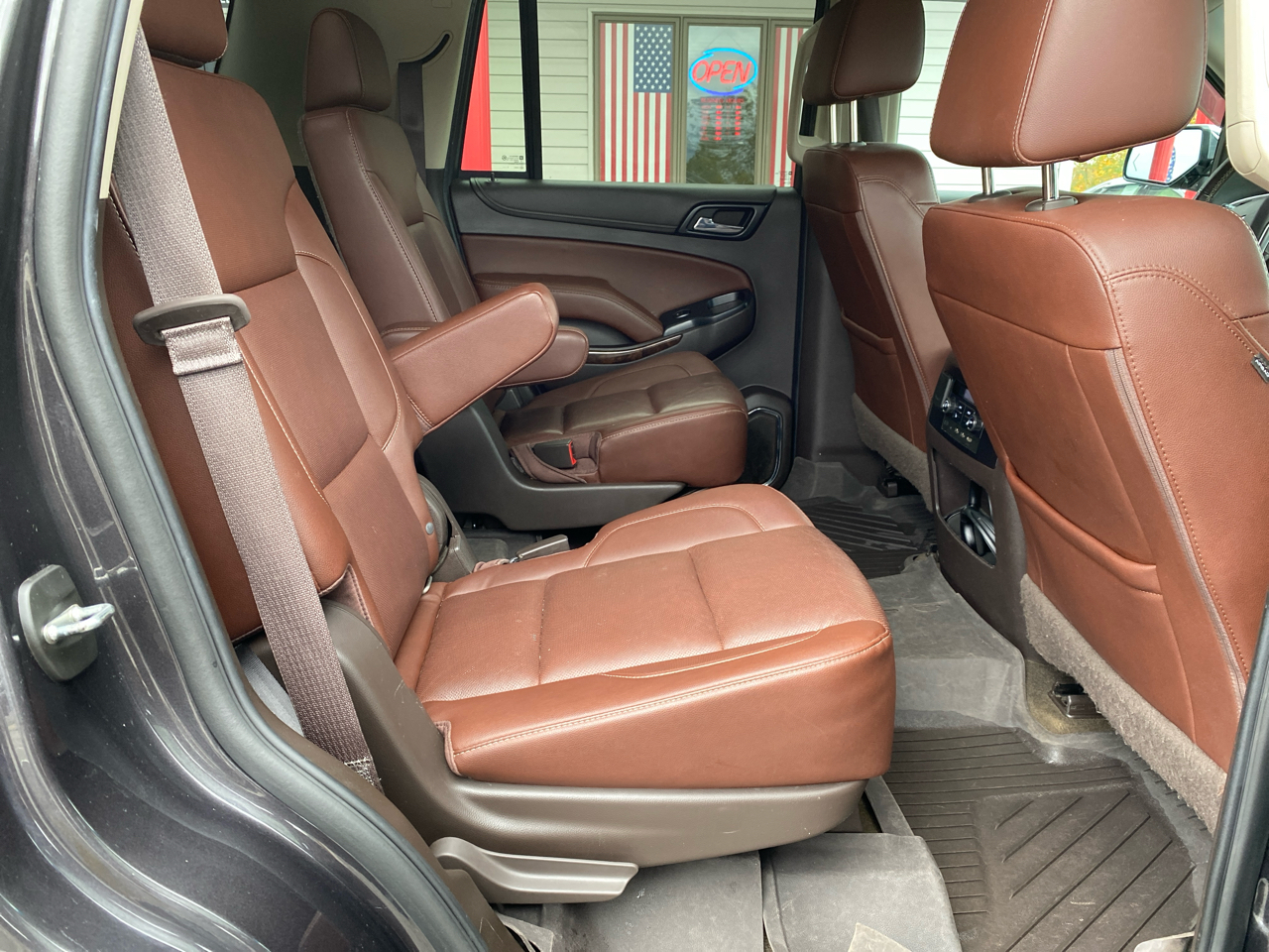 Chevrolet Tahoe 4WD 4dr Premier 2018