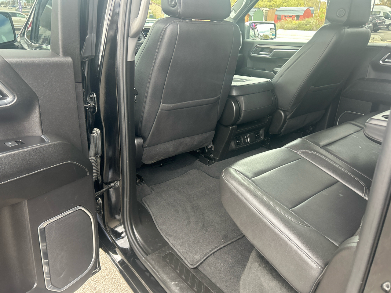 GMC Sierra 1500 4WD Crew Cab 147" SLT 2024