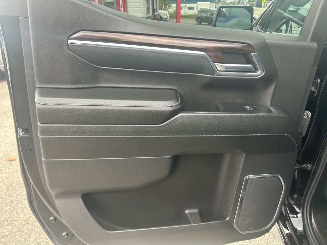 GMC Sierra 1500 4WD Crew Cab 147" SLT 2024