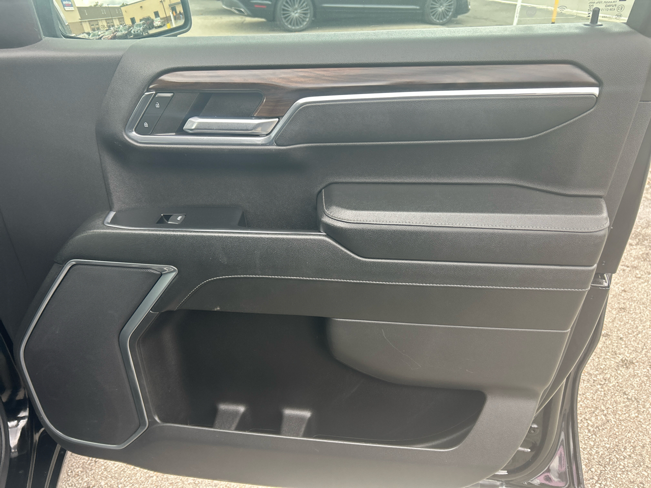 GMC Sierra 1500 4WD Crew Cab 147" SLT 2024