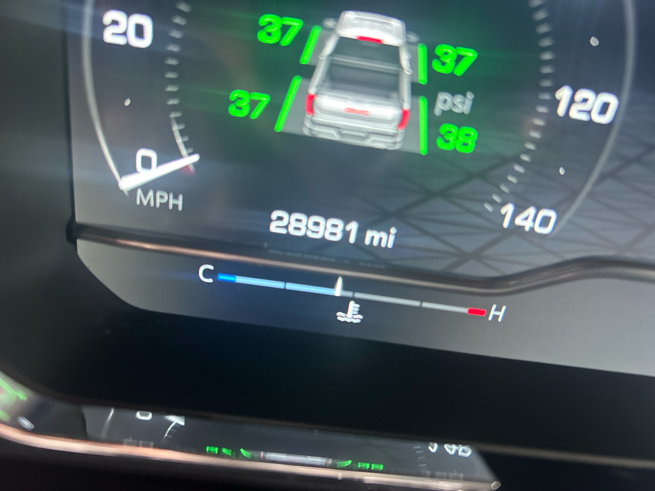 GMC Sierra 1500 4WD Crew Cab 147" SLT 2024