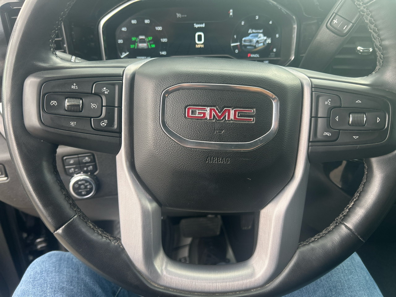 GMC Sierra 1500 4WD Crew Cab 147" SLT 2024