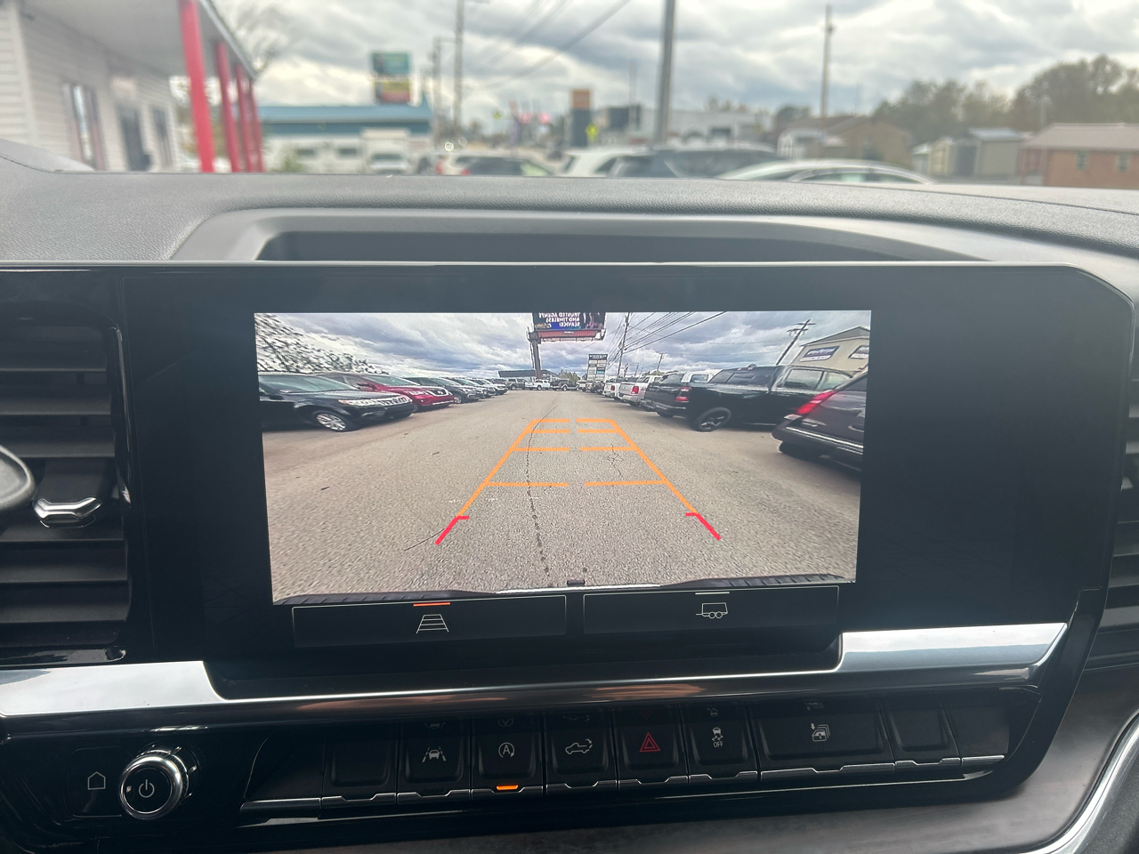 GMC Sierra 1500 4WD Crew Cab 147" SLT 2024