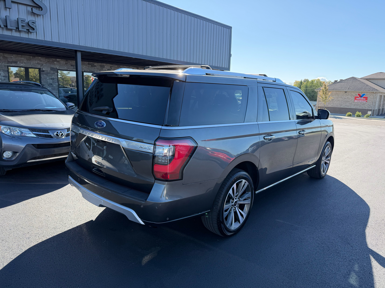 Ford Expedition Max Platinum 4D SUV 4WD 2020 Ford Expedition Max Platinum 4D SUV 4WD 2020