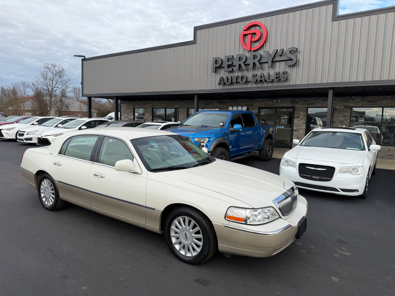 2005 Lincoln Town Car Signature