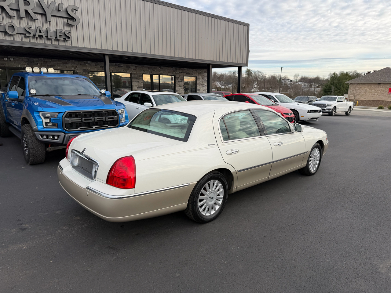 Lincoln Town Car Signature 2005