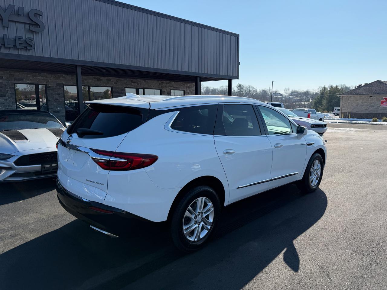 Buick Enclave Essence 2019