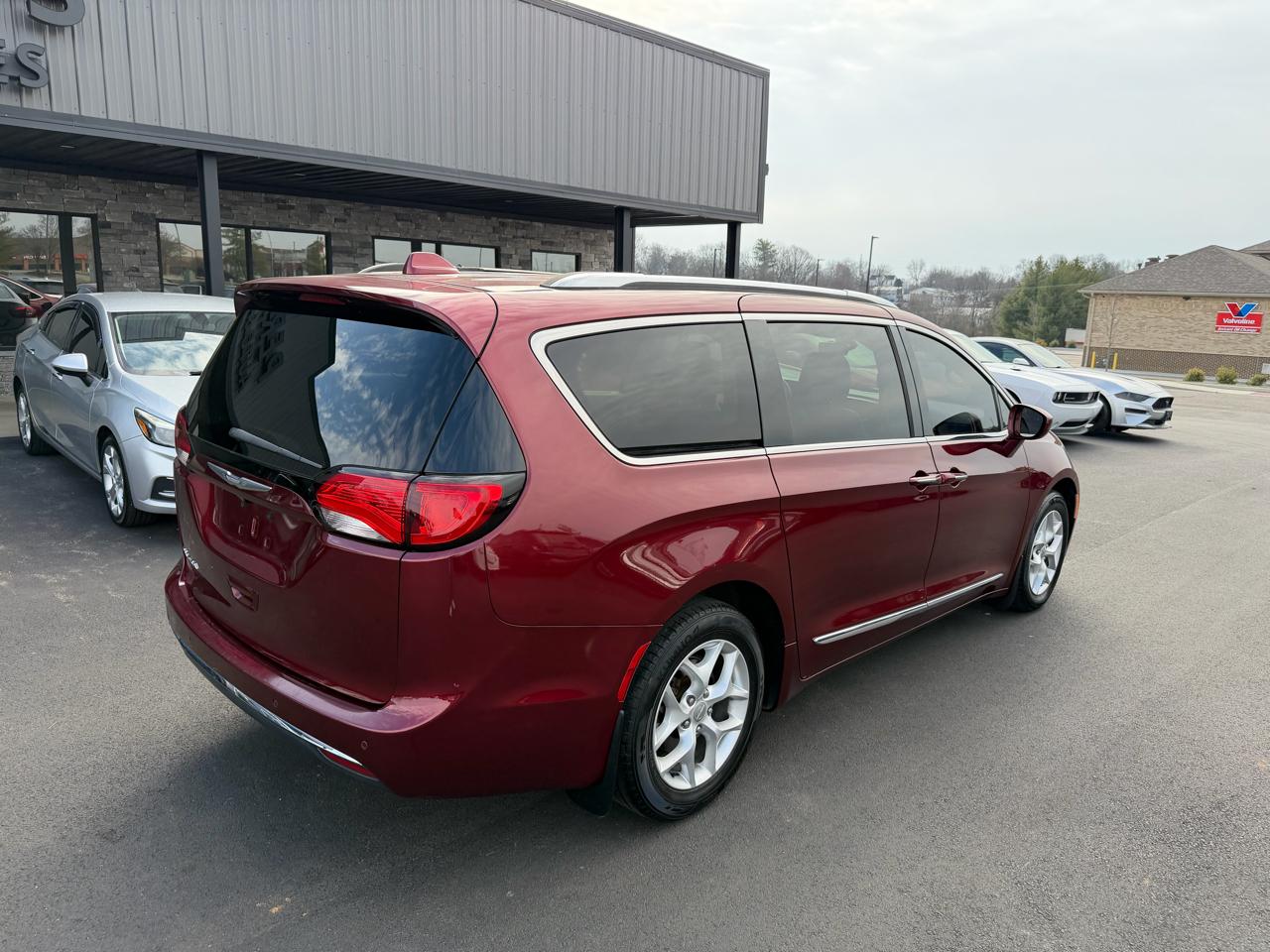Chrysler Pacifica Touring L Plus 2017