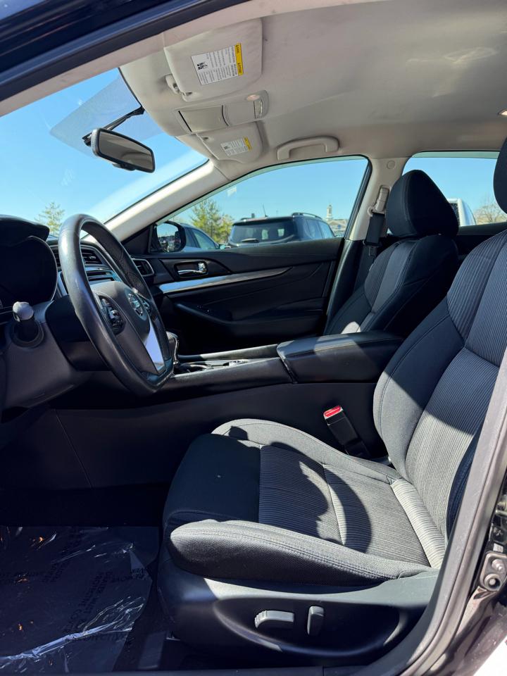 Nissan Maxima S 2019