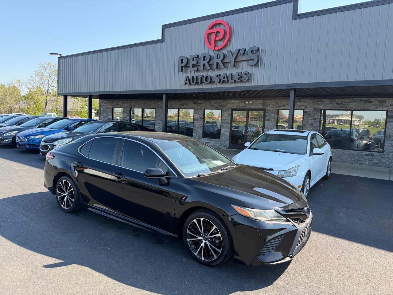 Toyota Camry SE 2019
