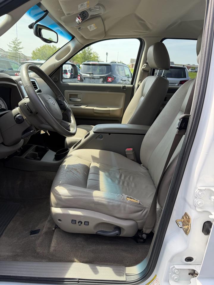 Dodge Dakota Laramie 2005