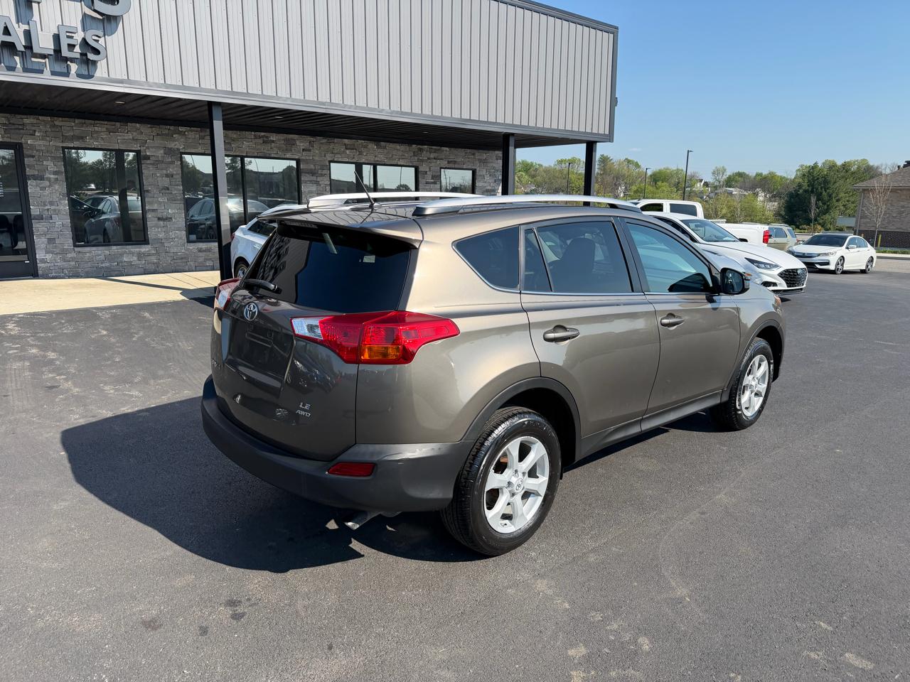 Toyota RAV4 LE 2015