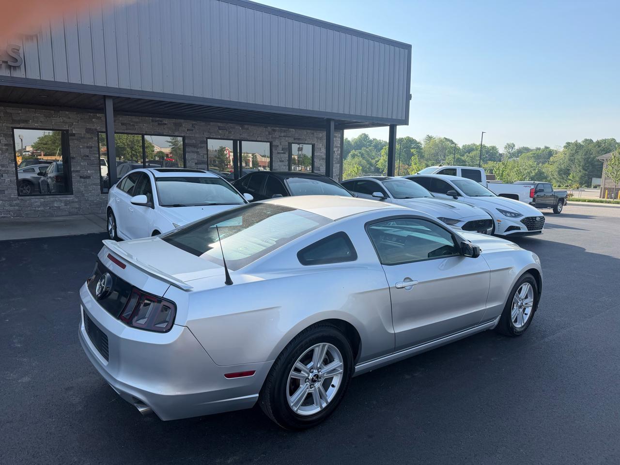 Ford Mustang Base 2013