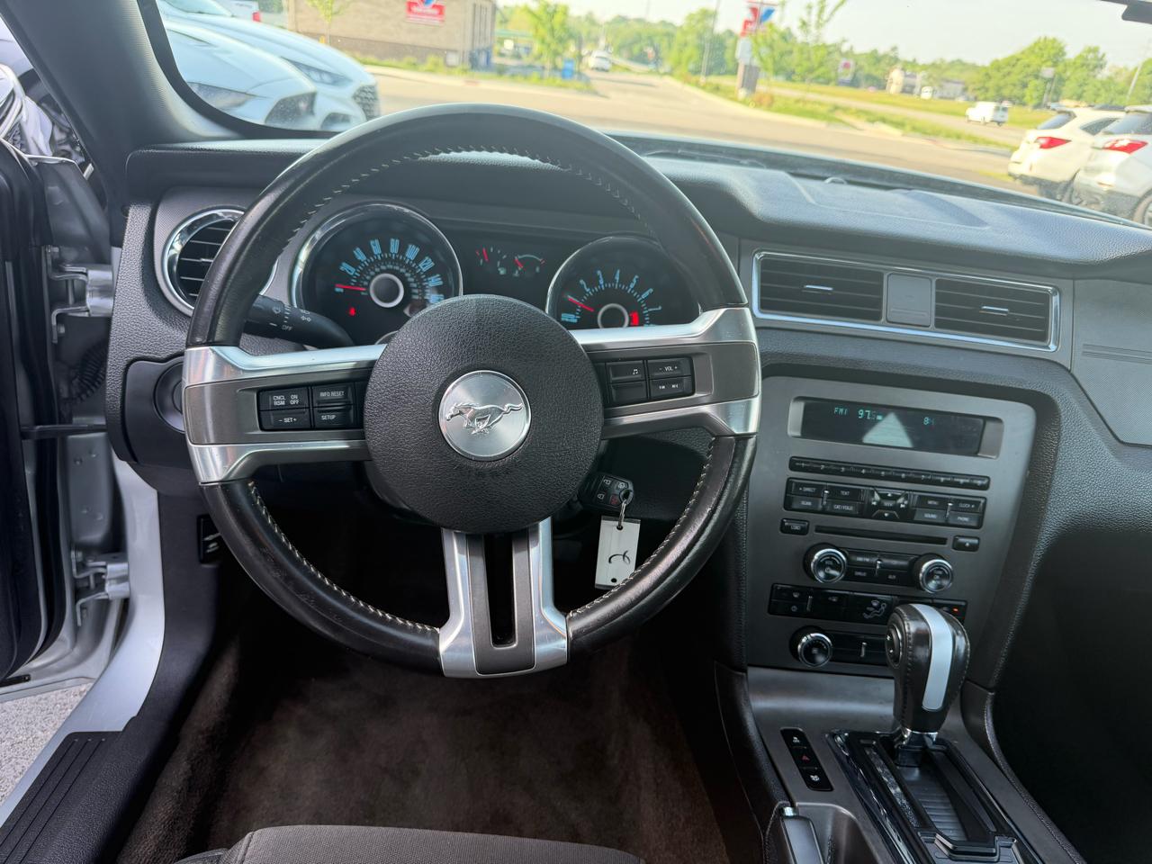 Ford Mustang Base 2013