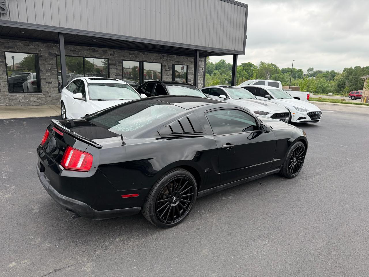 Ford Mustang Base 2012