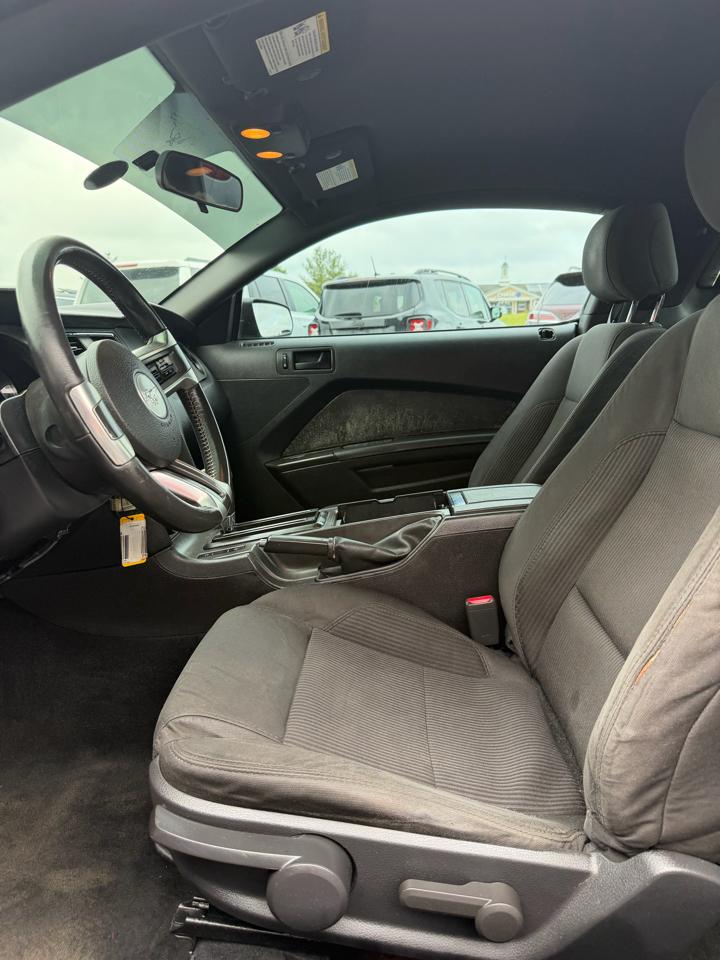 Ford Mustang Base 2012