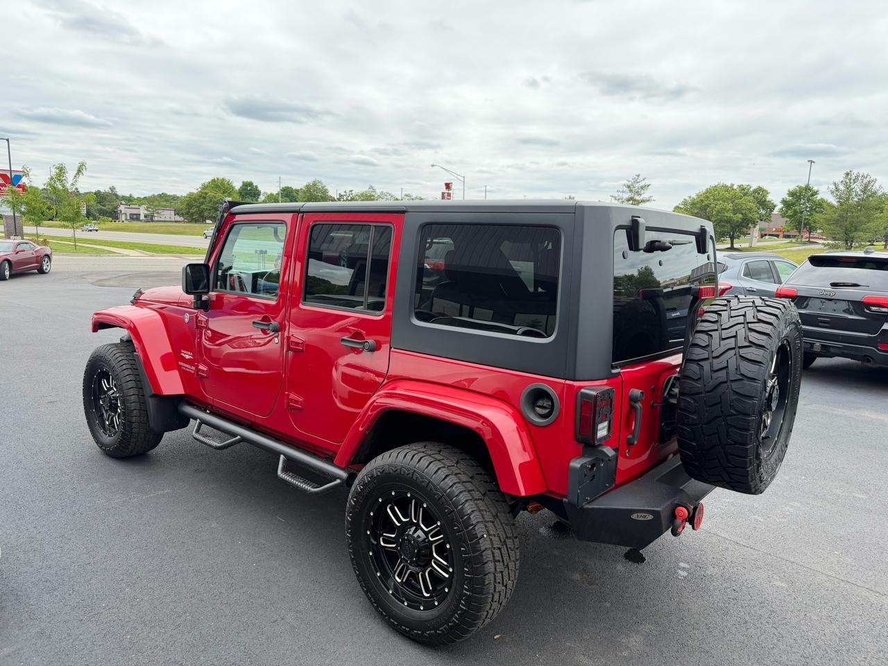 Jeep Wrangler Unlimited Sahara 2011
