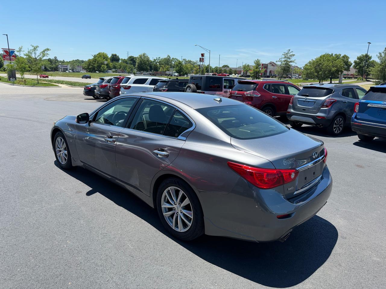 Infiniti Q50 Premium 2014