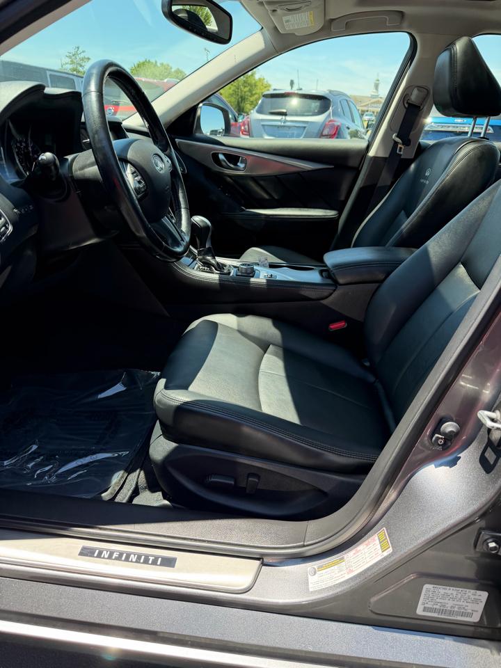 Infiniti Q50 Premium 2014